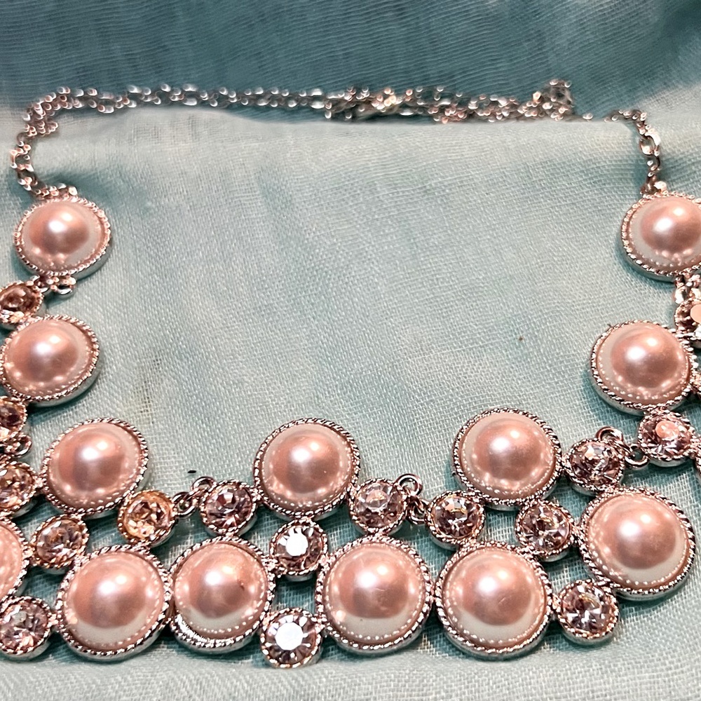 Not sure who has a necklace this pretty. Pearls and bling make such a statement